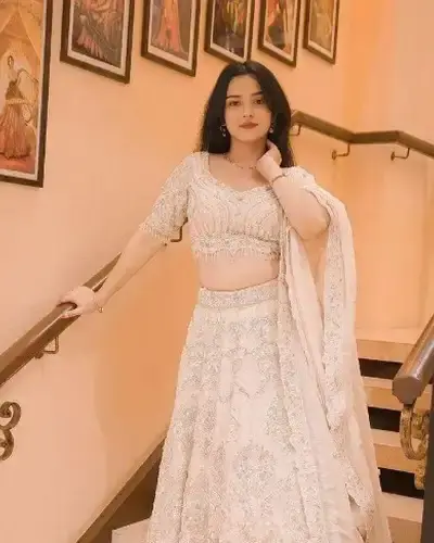 Escort Hoshangabad